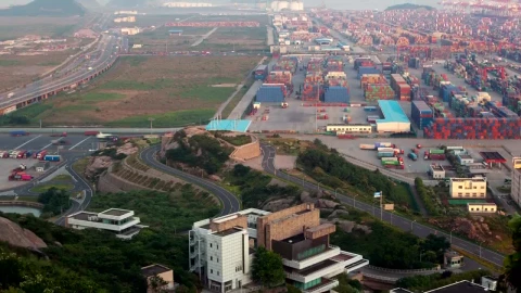 Free Stock Video Trucks Moving In A Field Of Warehouses From Above Live Wallpaper - Free Live Wallpaper
