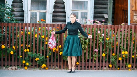 Free Stock Video Young Woman Tap Dancing Happily In The Street Live Wallpaper - Free Live Wallpaper