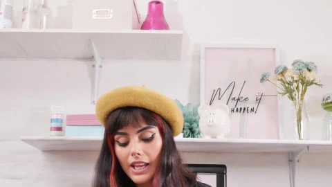 Free Stock Video Young Woman Recording A Makeup Tutorial With His Phone Live Wallpaper - Free Live Wallpaper
