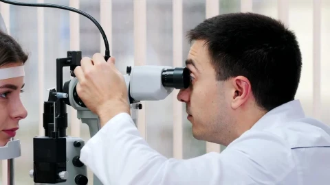 Free Stock Video Young Woman Having An Visual Test With An Optometrist Live Wallpaper - Free Live Wallpaper