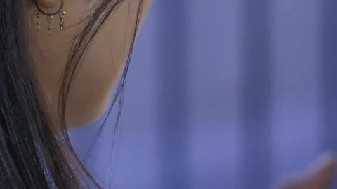 Free Stock Video Young Woman Ending A Call Live Wallpaper - Free Live Wallpaper
