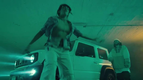 Free Stock Video Young People Dancing Hip Hop Low Angle Shot Live Wallpaper - Free Live Wallpaper