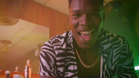 Free Stock Video Young Man Singing And Dancing In A Barbershop Live Wallpaper - Free Live Wallpaper