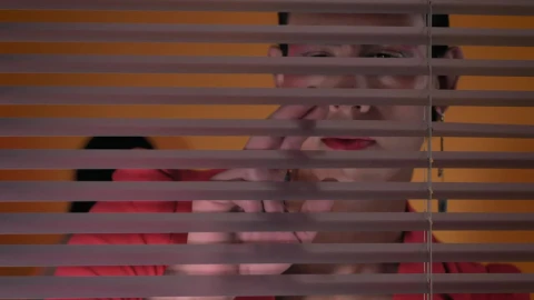 Free Stock Video Young Gay Man In Makeup Peeking Out The Window Live Wallpaper - Free Live Wallpaper