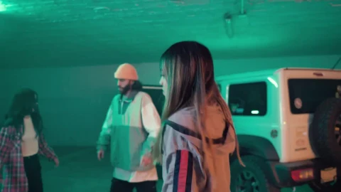 Free Stock Video Young Friends Dancing Hip Hop Live Wallpaper - Free Live Wallpaper