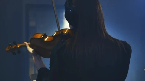 Free Stock Video Young Female Violinist Playing In A Recording Studio Live Wallpaper - Free Live Wallpaper