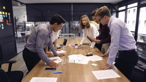 Free Stock Video Young Business People In A Meeting Live Wallpaper - Free Live Wallpaper
