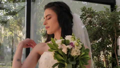 Free Stock Video Young Bride Getting Ready For Her Wedding Live Wallpaper - Free Live Wallpaper