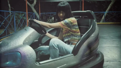 Free Stock Video Women Playing With Bumper Cars Live Wallpaper - Free Live Wallpaper