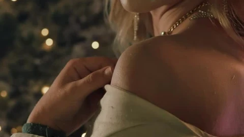 Free Stock Video Woman With Winter Makeup And A White Dress At Christmas Live Wallpaper - Free Live Wallpaper