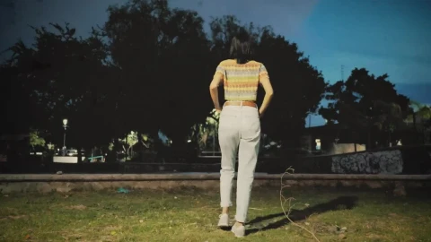 Free Stock Video Woman Walking Through A Skate Park Live Wallpaper - Free Live Wallpaper