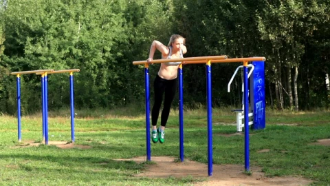 Free Stock Video Woman Training On Bars Live Wallpaper - Free Live Wallpaper