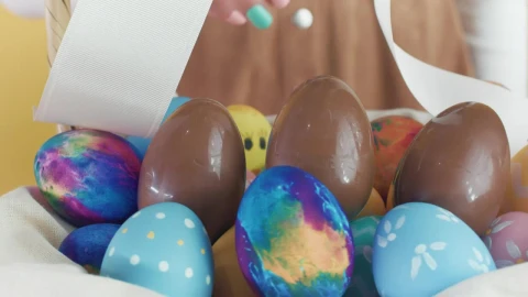 Free Stock Video Woman Taking A Chocolate Easter Egg Live Wallpaper - Free Live Wallpaper