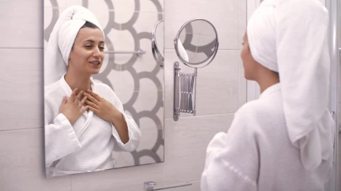 Free Stock Video Woman Saying Positive Affirmations To Mirror Live Wallpaper - Free Live Wallpaper