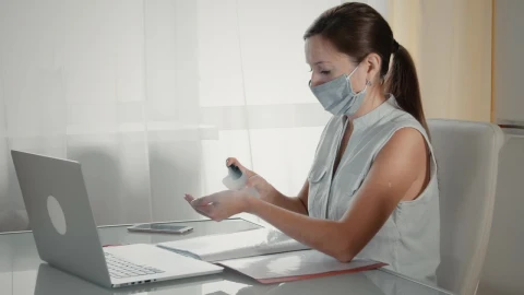 Free Stock Video Woman Sanitize Her Hands Before Work Live Wallpaper - Free Live Wallpaper