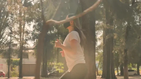 Free Stock Video Woman Running With Face Mask In A Park Live Wallpaper - Free Live Wallpaper