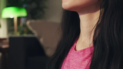 Free Stock Video Woman Meditating And Breathing Deeply Live Wallpaper - Free Live Wallpaper