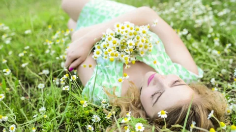 Free Stock Video Woman Lying In The Grass With A Bouquet Of Flowers Live Wallpaper - Free Live Wallpaper
