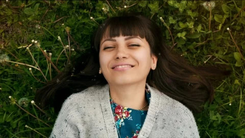 Free Stock Video Woman Lying In Nature Asks For A Hug Live Wallpaper - Free Live Wallpaper