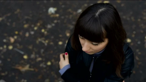 Free Stock Video Woman Looking To Heaven With Faith Live Wallpaper - Free Live Wallpaper