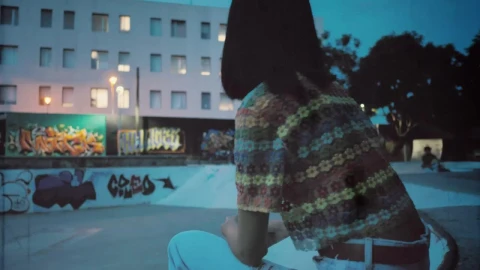 Free Stock Video Woman Looking At Extreme Cyclist In The Park Live Wallpaper - Free Live Wallpaper