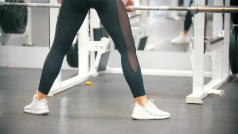 Free Stock Video Woman Exercising With A Dumbbell In A Gym Live Wallpaper - Free Live Wallpaper