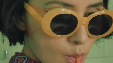 Free Stock Video Woman Drinking A Soda In The S Live Wallpaper - Free Live Wallpaper