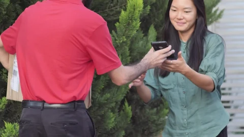 Free Stock Video Woman At The Door Of Her House Receives A Parcel Live Wallpaper - Free Live Wallpaper