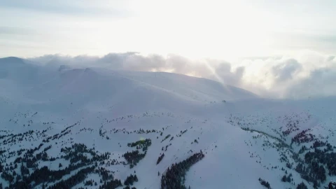 Free Stock Video Winter Mountains During A Foggy Evening Live Wallpaper - Free Live Wallpaper