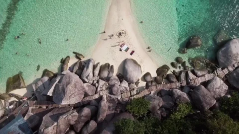 Free Stock Video White Sand Path On The Beach Live Wallpaper - Free Live Wallpaper