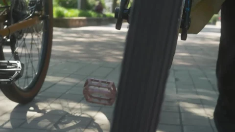Free Stock Video Wheels Of A Pair Of Bicycles Of A Couple In Live Wallpaper - Free Live Wallpaper
