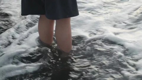 Stock Footage Waves Washing Over Feet Live Wallpaper - Free Live Wallpaper