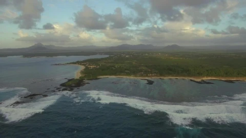 Stock Footage Waves Breaking Off The Island Live Wallpaper - Free Live Wallpaper
