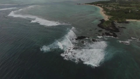 Stock Footage Waves Breaking Before Reaching The Beach Live Wallpaper - Free Live Wallpaper