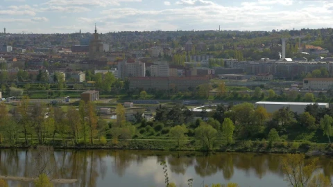 Stock Footage Warm Weather In Prague Live Wallpaper - Free Live Wallpaper
