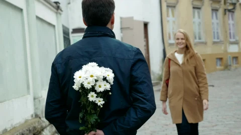 Stock Footage Waiting With Flowers Live Wallpaper - Free Live Wallpaper