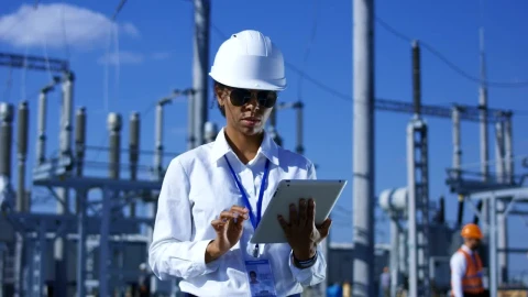 Stock Footage Woman Working With Tablet In Power Plant Live Wallpaper Free - Free Live Wallpaper