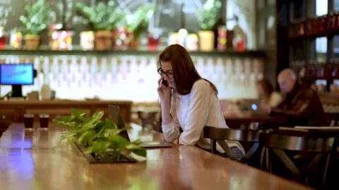 Stock Footage Young Businesswoman Working In The Coffee Shop Live Wallpaper Free - Free Live Wallpaper