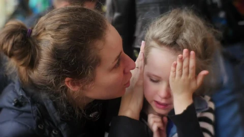 Stock Footage Woman Comforting A Crying Girl Live Wallpaper Free - Free Live Wallpaper