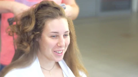 Stock Footage Woman Smiling On The Beauty Salon Live Wallpaper Free - Free Live Wallpaper
