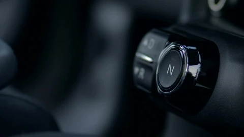 Stock Footage Woman Using A Car Dashboard Live Wallpaper Free - Free Live Wallpaper
