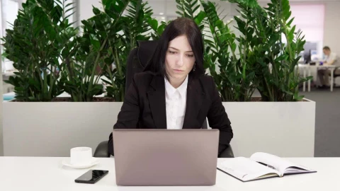 Stock Footage Woman Receiving Good News At The Office Live Wallpaper Free - Free Live Wallpaper