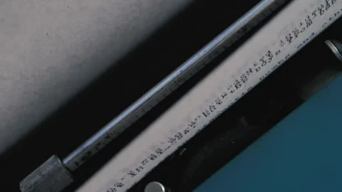 Stock Footage Writer Typing On A Typewriter Live Wallpaper Free - Free Live Wallpaper