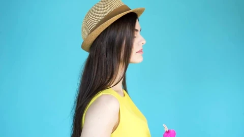Stock Footage Woman With A Cocktail In Photoshoot For Instagram Live Wallpaper Free - Free Live Wallpaper