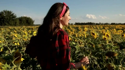 Stock Footage Woman Running Through A Field Live Wallpaper Free - Free Live Wallpaper