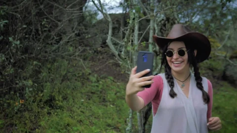 Stock Footage Woman On A Video Call In The Woods Live Wallpaper Free - Free Live Wallpaper