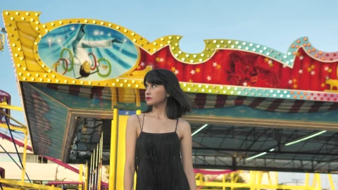 Stock Footage Young Woman In Amusement Park Live Wallpaper Free - Free Live Wallpaper