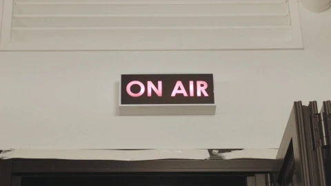 Ree Video On Air Blinking Video Live Wallpaper - Free Live Wallpaper