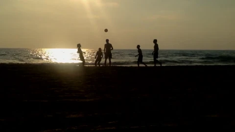 Ree Video Playing Football Beach Video Live Wallpaper - Free Live Wallpaper