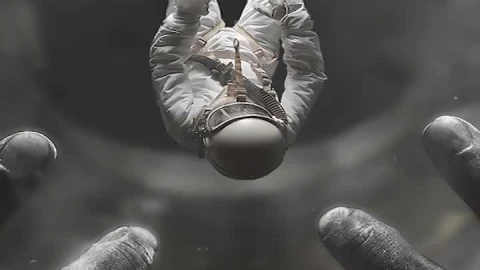 Giant Spaceman Space Iphone Wallpaper - Free Live Wallpaper